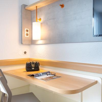 Nos Hôtels - IBIS Budget Frejus Centre plage **